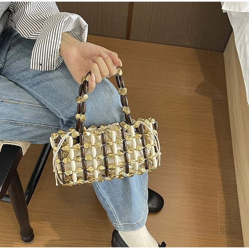 Ausgehöhlte Holzperlen-Handtasche mit gewebtem Obergriff und Canvas-Innentasche mit Kordelzug, koreanische leichte schicke Strandtasche für Damen – Detail 11