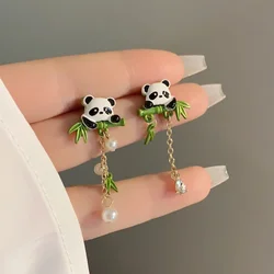 Pendientes asimétricos de estilo chino para mujer y niña, aretes largos con borla de oso y gato, Panda de bambú, regalos bonitos