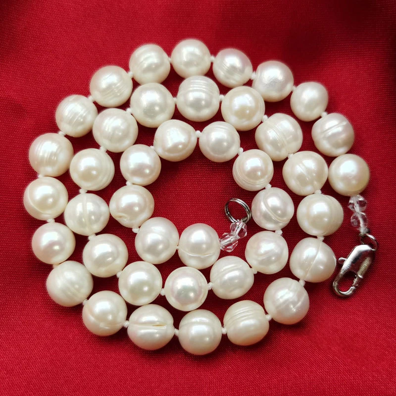 

9-10mm near-round, lightly ribbed natural freshwater pearl necklace, fashionable and versatile
