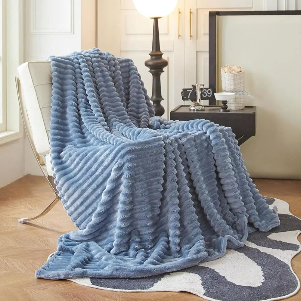 New Double High Quality Sided Warm Blanket Warm Skin-Friendly Conditioning Quilt Ultra Soft Breathable Throw Blanket