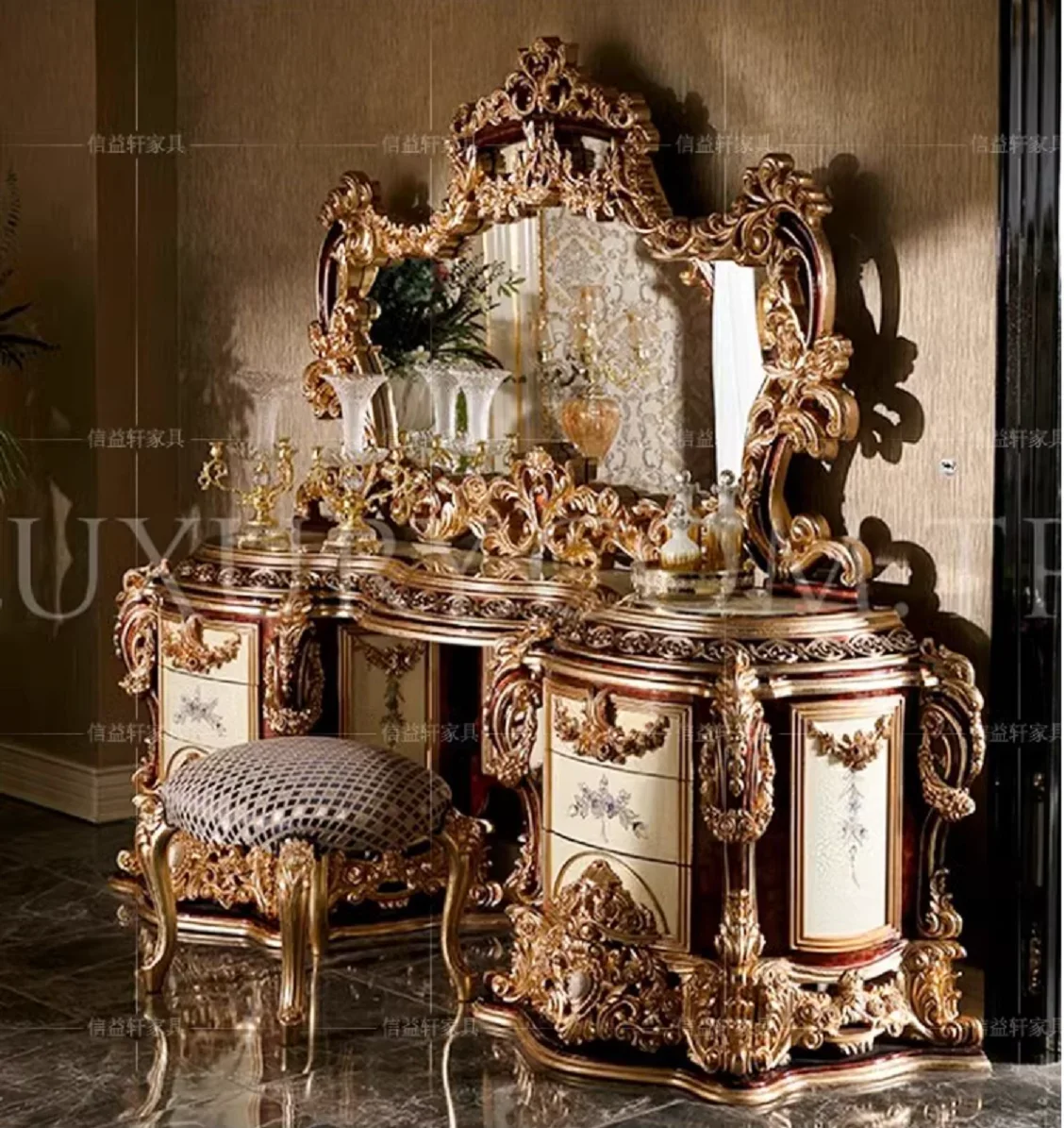 European style solid wood carving vanity French court golden makeup table villa vanity mirror table furniture customization