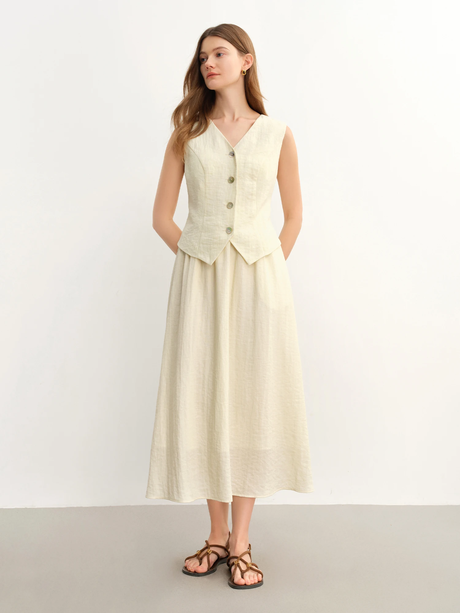DUSHU Vest Skirt Fashion Suit 2025 Summer New Design Sleeveless Top Skirt Two-piece Commuting Suit 25DS82842+25DS82845 image 3