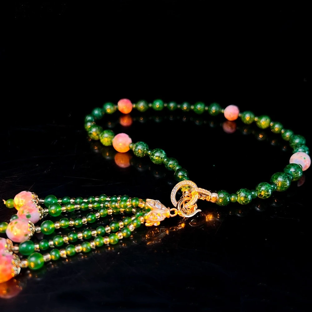 Vintage Beaded Jewelry Luxurious Retro Green Pink Tassel Necklace for Elegant Wedding Banquet Formal Styling