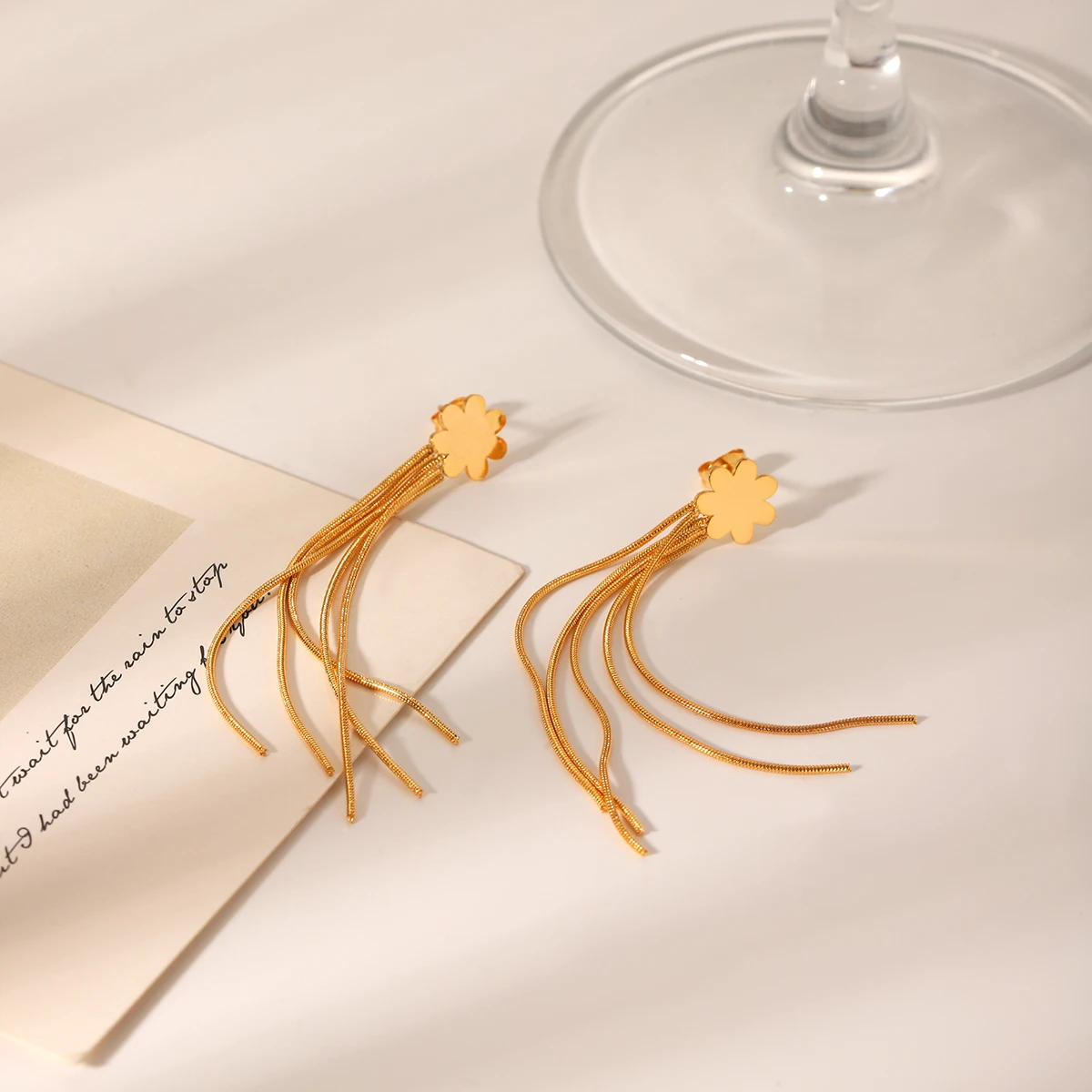 

Huang Chao Women's Fashion 18k Gold Plated Long Tassel Stainless Steel Earrings Luxury Ladies' Jewelry Party Holiday Gifts