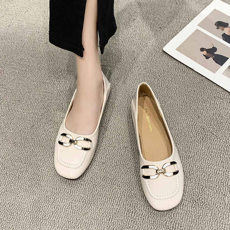 Leisure Flats for Women Spring Autumn Casual PU Slip on Square Toe Shoes for Women Solid Metal Decoration Casual Shoes Plus Size