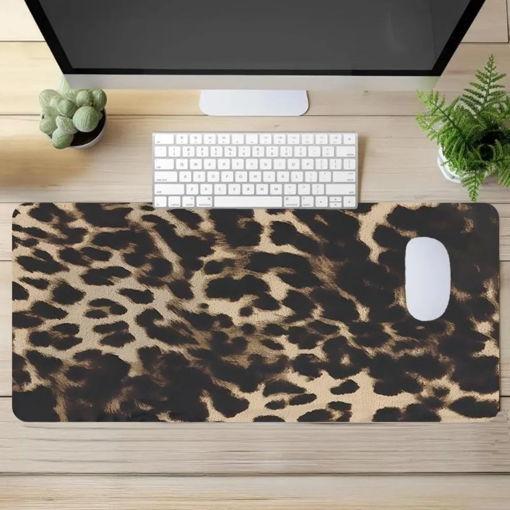 CIFBUY Classic Leopard Print Gaming Mouse Pad Large Extended Non-Slip Rubber Office Desk Mat Washable for PC Keyboard