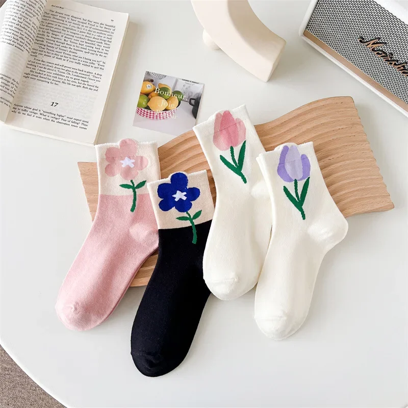 Calcetines de estilo coreano japonés para mujer, medias con dibujos de tulipanes, flores, ropa de calle, Skate, Harajuku, Kawaii, otoño