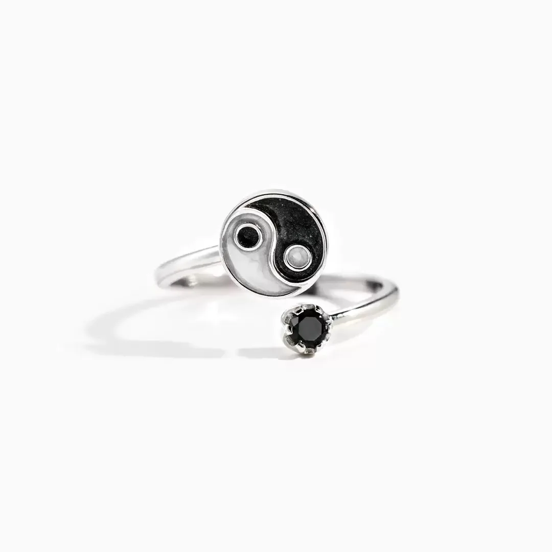 

Withered S925 Pure Silver Bagua White Black Enamel Craft Ring For Women Elegant Party Jewelry Rings Women's Ring