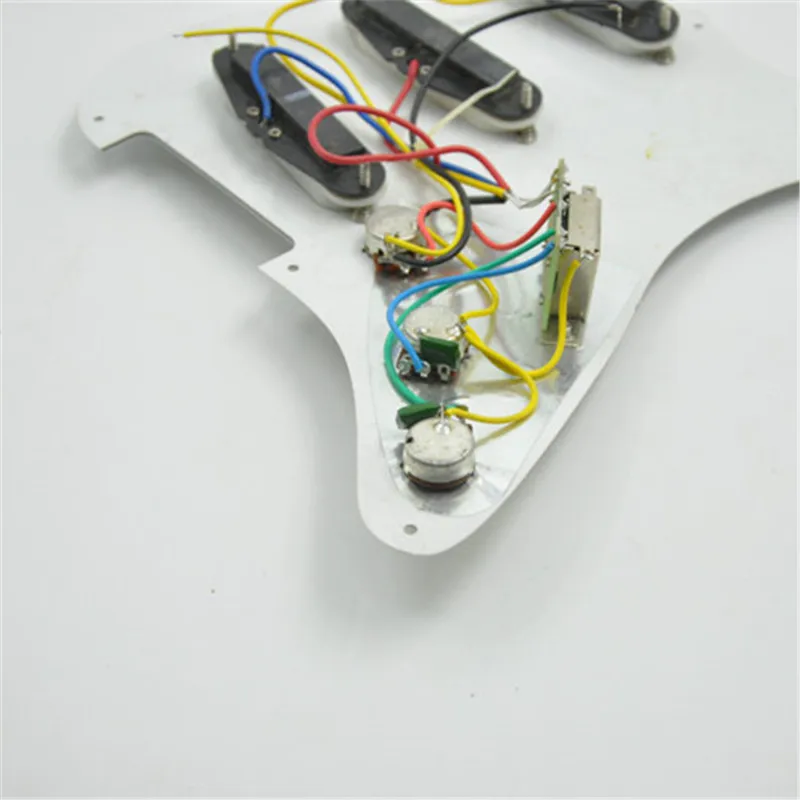 Left Hand ST Guitar Pickup with Wire &Pickguard Assembly one Set White Color Made in China for Strato Guitar Lefty