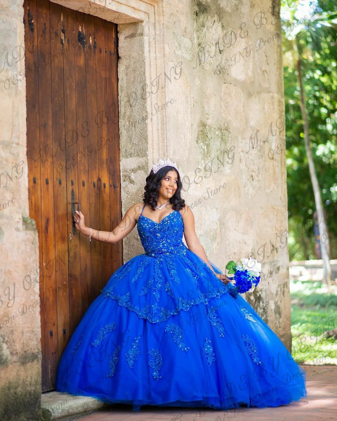 OEING Royal Blue Shiny V-Neck Quinceanera Dress Pretty Off the Shoulder Lace Appliques Beaded Ball Gown Sweet 16 Vestidos De 15