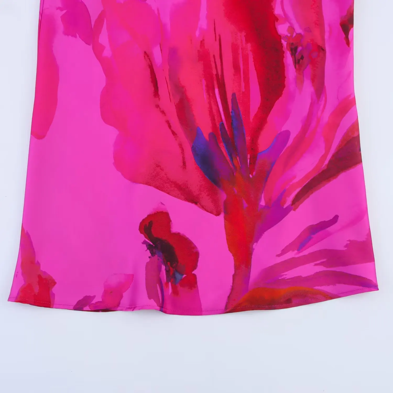  Summer new women's fashionable temperament printed V-neck silk satin texture MIDI dress