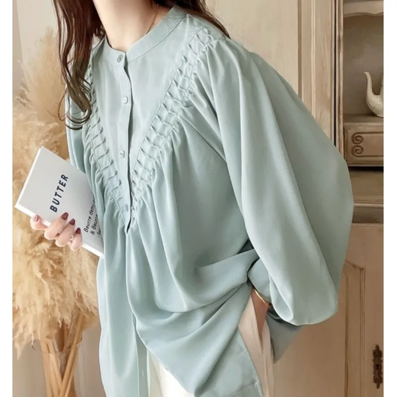 

Нежная блузка в корейском стиле свободного кроя с рукавами-фонариками, шифоновый топ с круглым вырезом на шнурке, двусторонняя носка (спереди и сзади), полиэстер