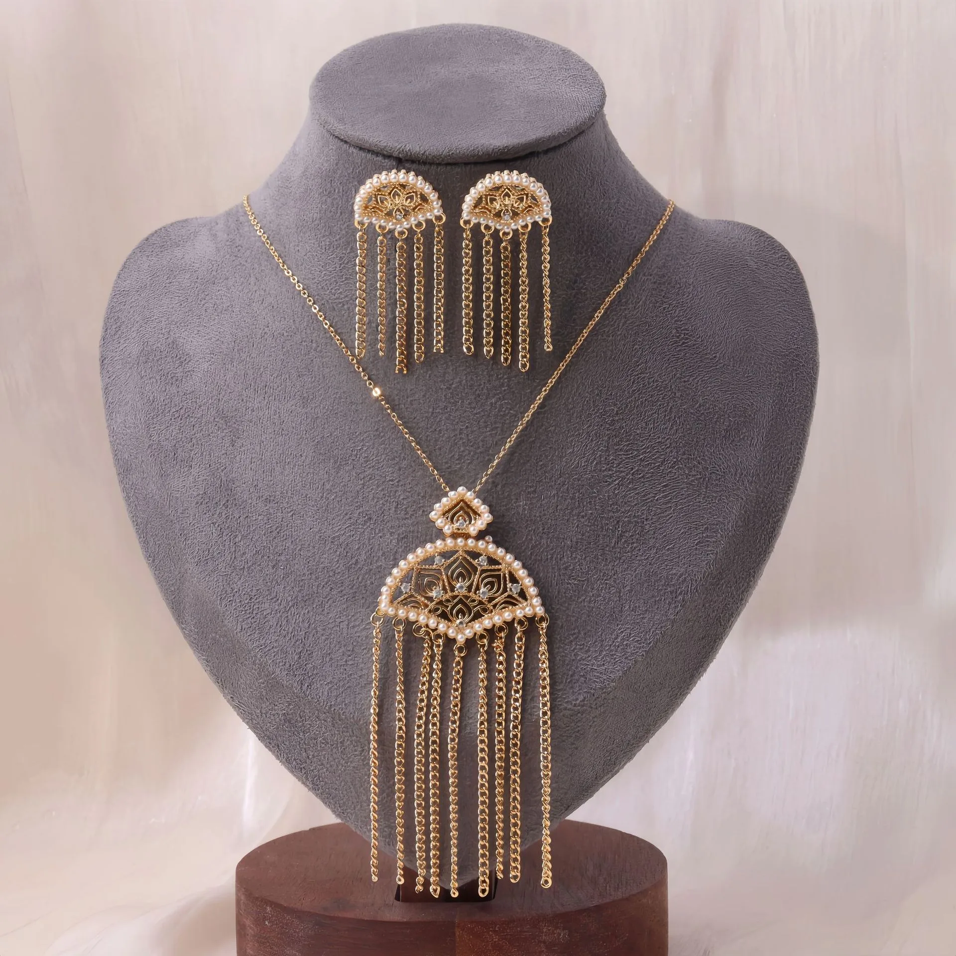 set-di-gioielli-placcati-oro-di-dubai-per-donne-costume-da-sposa-indiano-set-di-collana-e-orecchini-regali-per-matrimoni-nigeriani