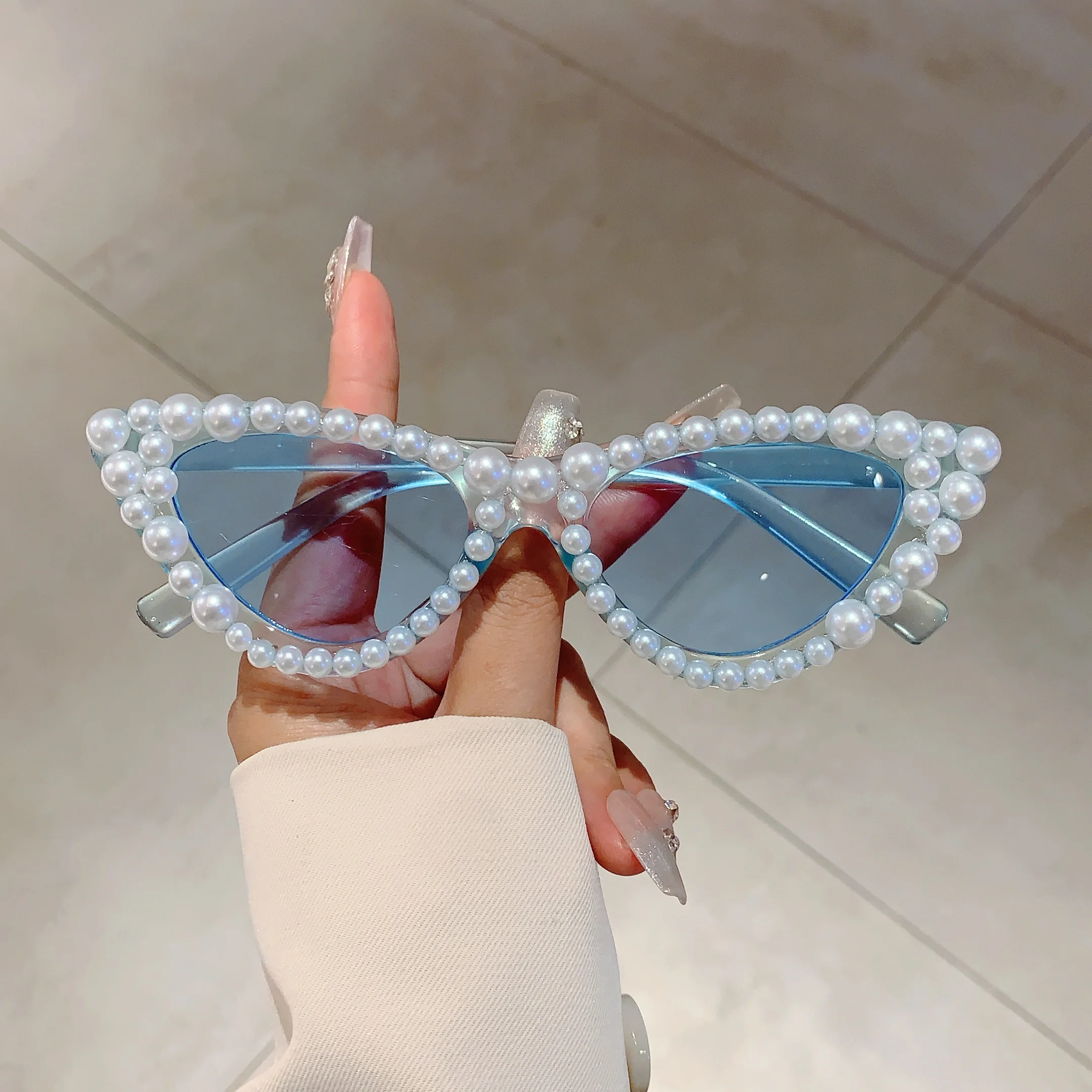 KAMMPT Vintage okulary przeciwsłoneczne kocie oczy z perłami damskie nowe stylowe cukierkowe odcienie kolorów modny projekt marki dekoracyjne