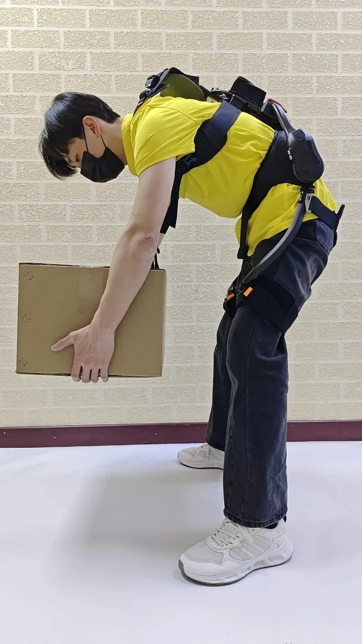 Exoskeleton For Waist and abdomen Assistance Small Lightweight Exoskeleton passive walking aid