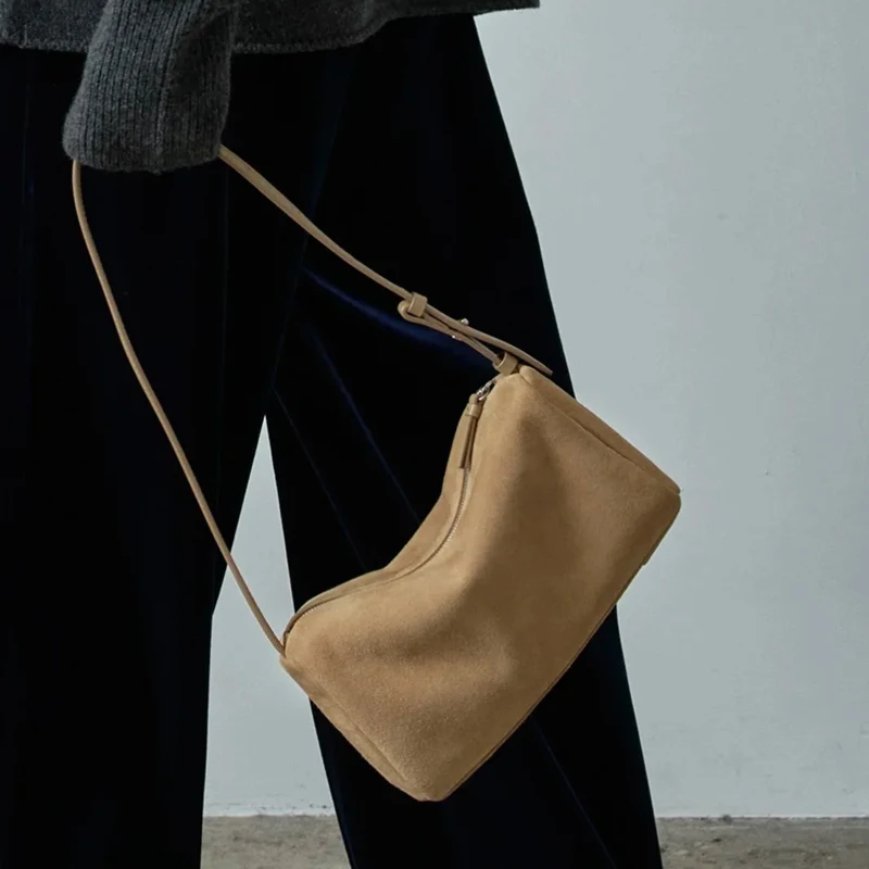 

Korean Sle Top Layer Leather oulder Bag Commuter Vintage FP Sle Armhole Bag Single oulder Pillow Bag Handbag