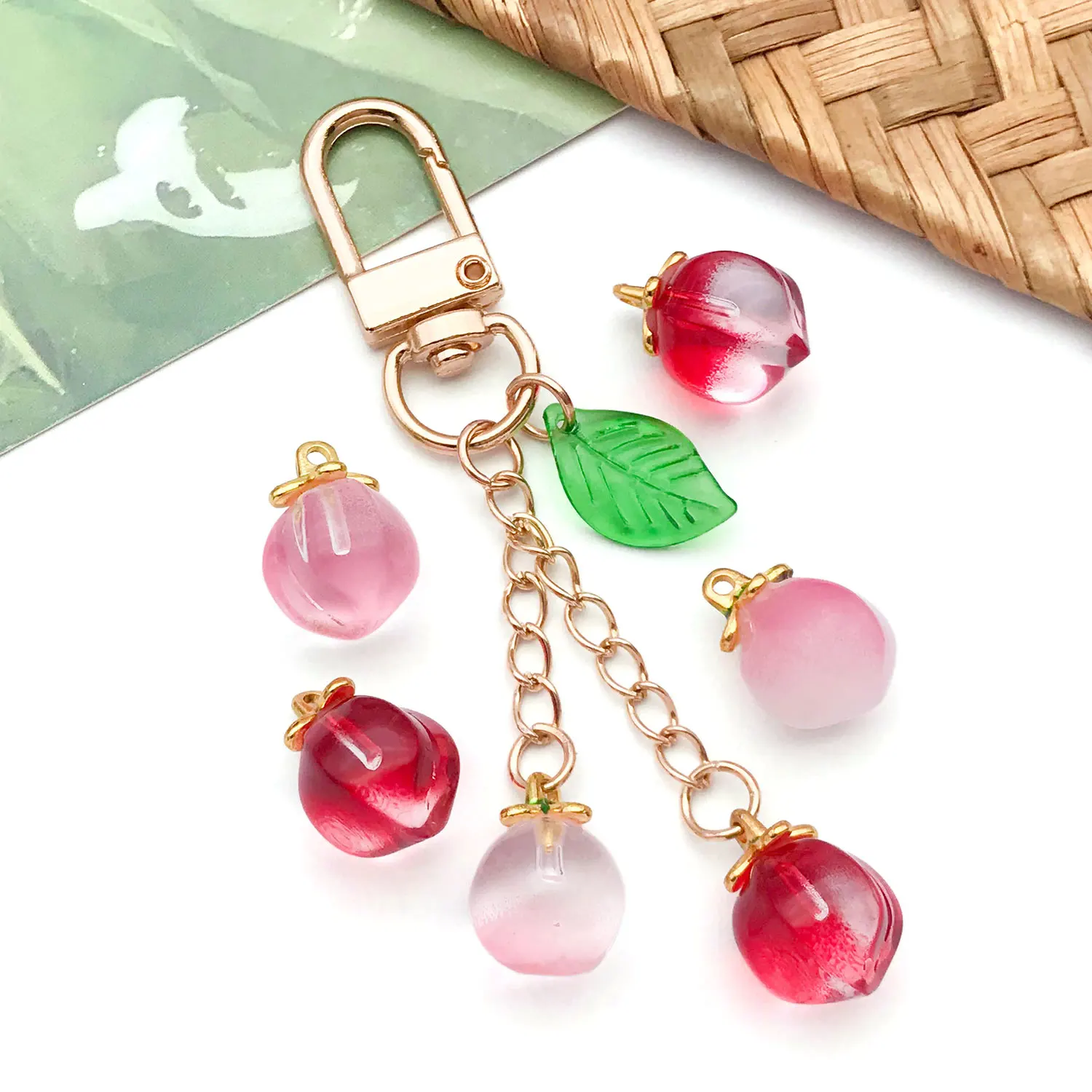 5/10 قطعة المعلقات الزجاجية سوار الخوخ الصغيرة المتدلية سحر DIY لطيف الكورية نمط الاكسسوارات نازف المعلقات فضفاض الخرز. #4