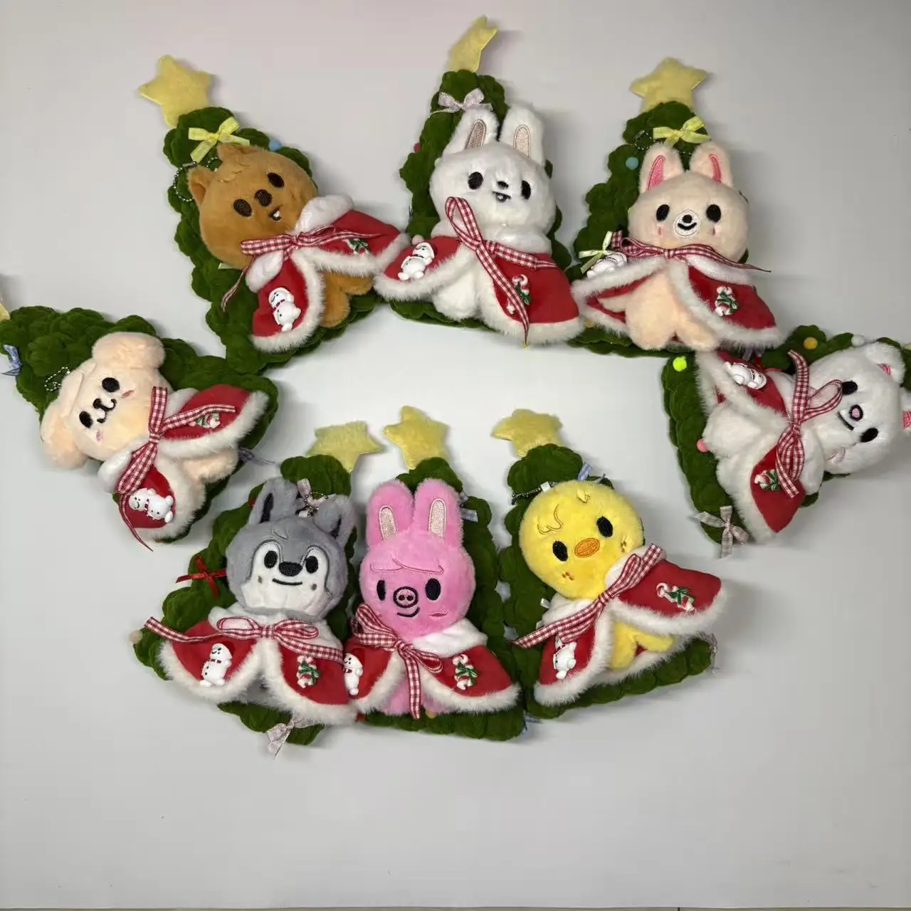 

Новый SKZOO Stray Kids брелок SKZ мультфильм плюшевый красный снеговик плащ милый брелок с животными пара брелок игрушка для взрослых вентилятор подарок