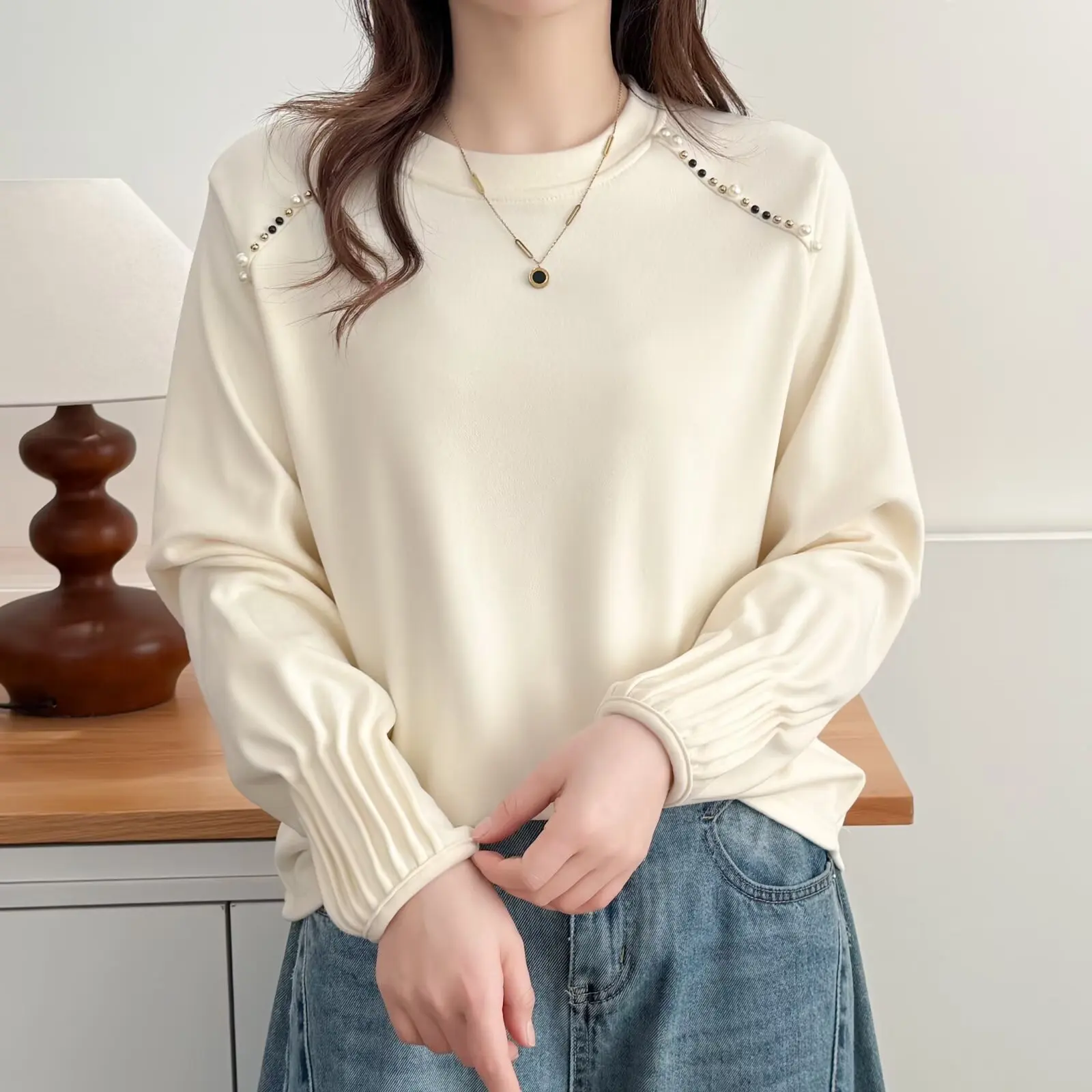 XXXXL mode grande taille femme vêtements T-Shirt automne hiver nouveau Style polaire conception chaude col rond perlé pli poignets hauts 9575