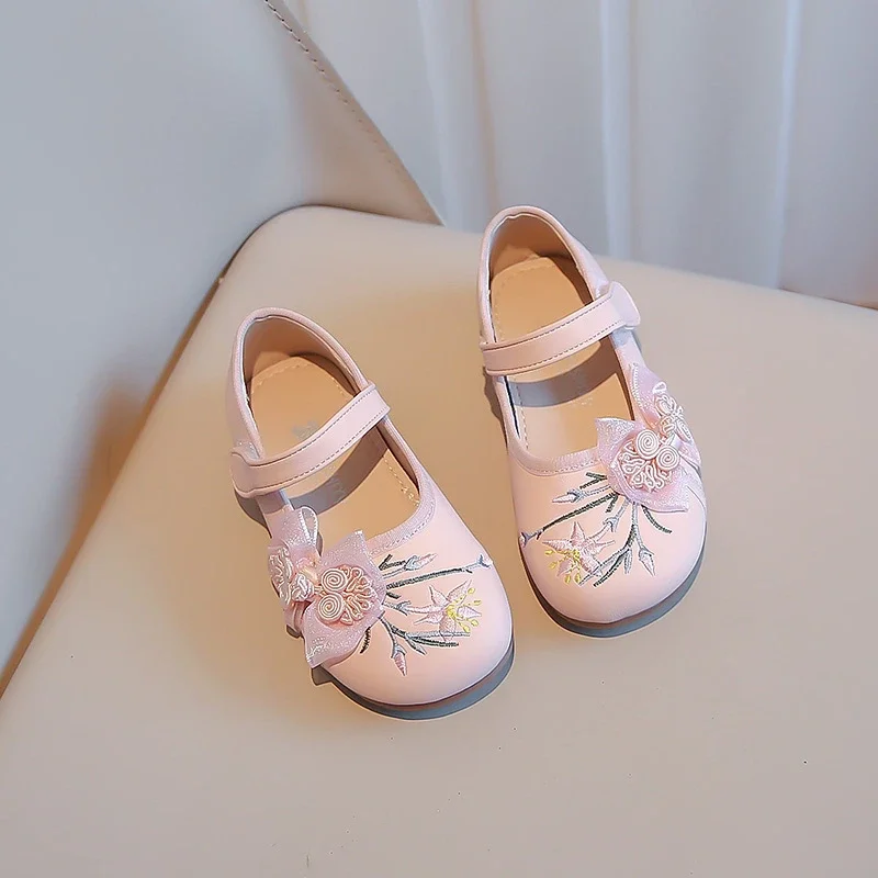 Girls Casual Shoes Spring Autumn New Pink Soft Girls Single Shoes Green Embroidery Flat Kid Girls Small Leather Shoes Sandals