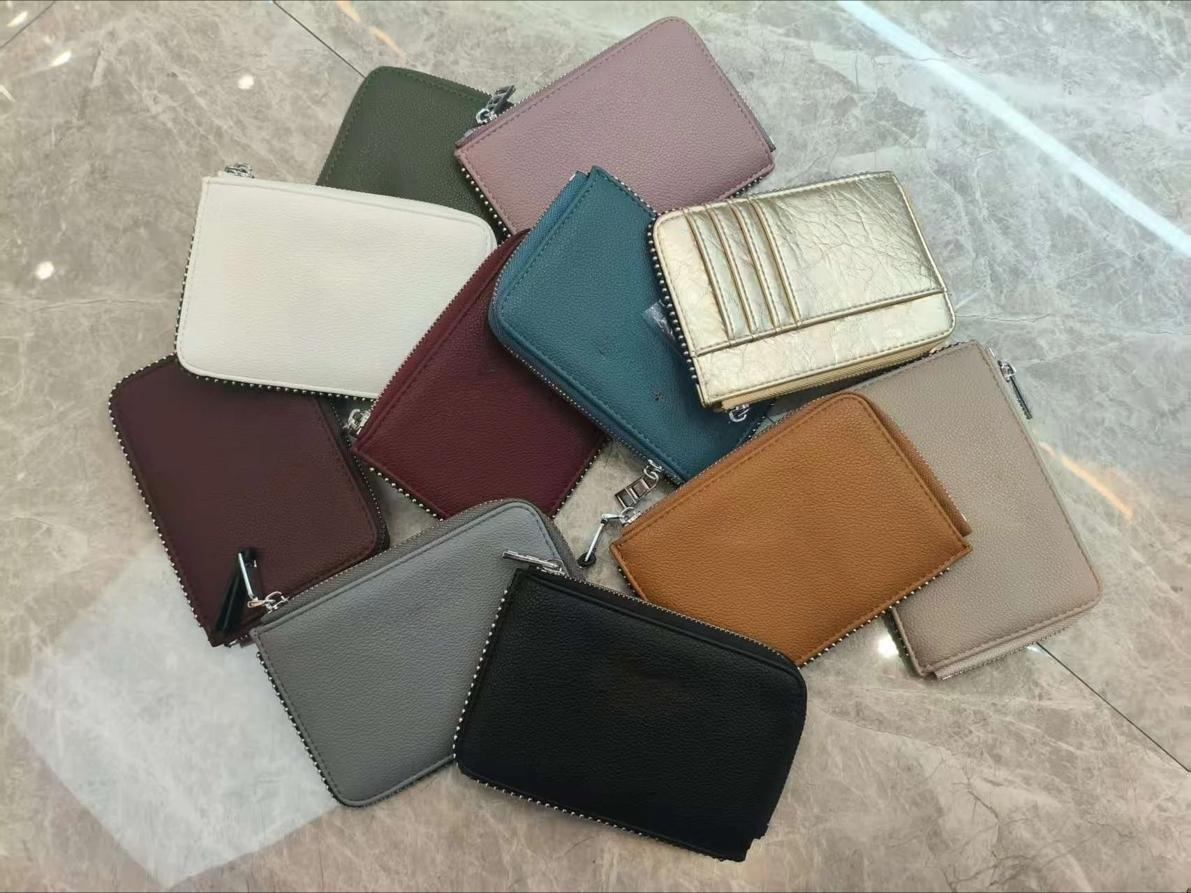 

French Light Luxury Fashion Retro Multi-functional Exquisite Wing Hot Diamond Fashion Card bag