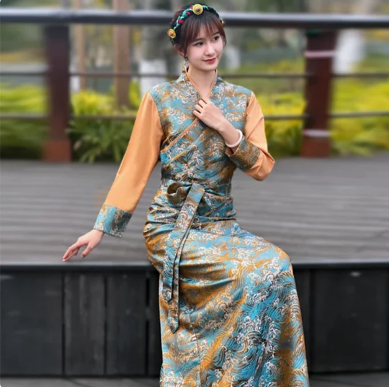 

Chinese Xizang Women Color Matching Kangba Tibetan Robe Lace Brocade Bola Tibetan Skirt