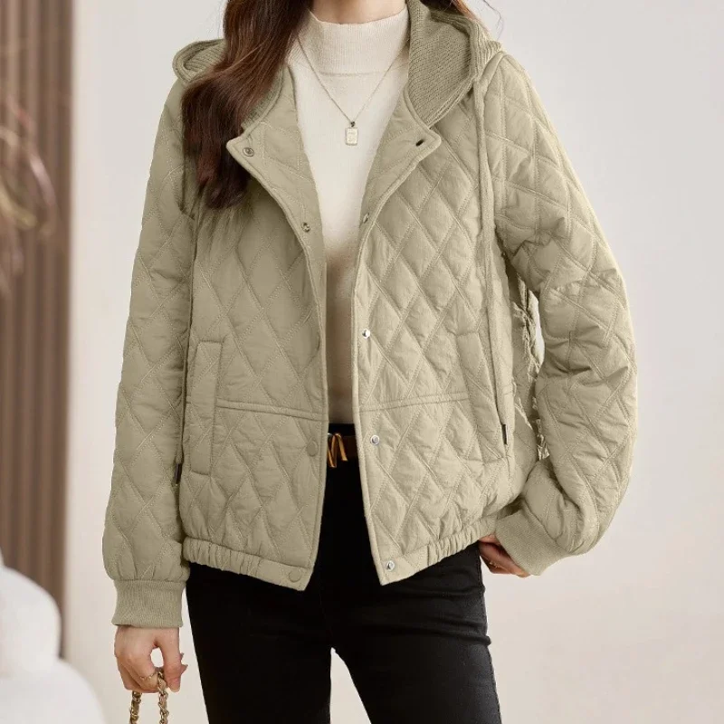 Padded Jacket Women's 2025 Winter New Popular Hooded Rhombus Cotton-padded Jacket Short Small Light Down Cotton-padded Jacket