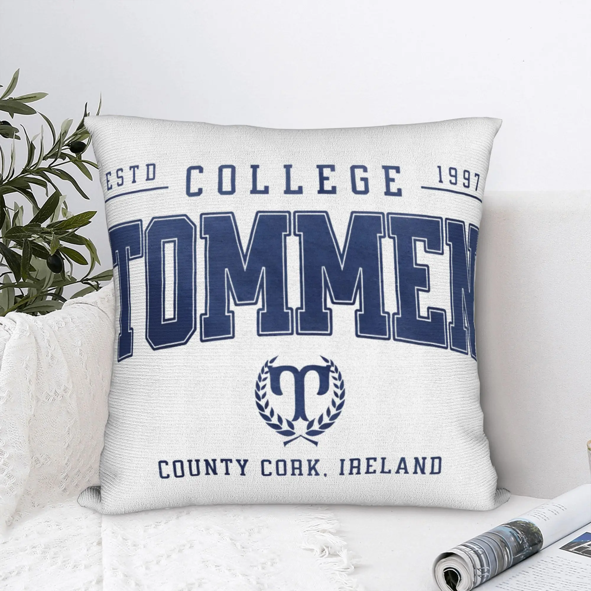 Tommen College Boys of Tommen Pillowcase Polyester Cushion Cover Decoration Rugby Bookish Throw Pillow Case Cover Bedroom Zipper