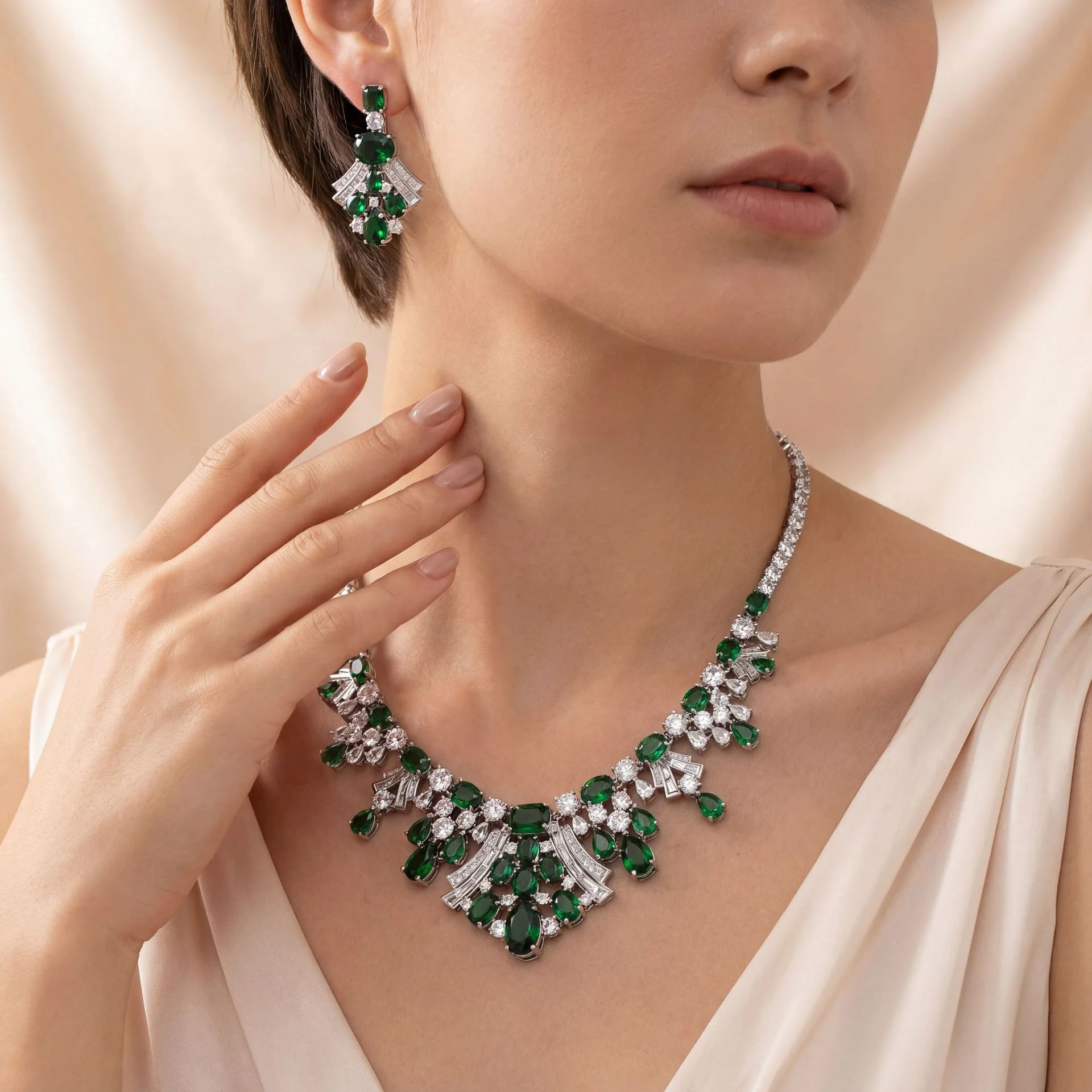 

New Luxury Geometric Floral Jewelry Set High Carbon Diamond Necklace Fan Shaped Earrings Elegant Lady Accessories Wholesale
