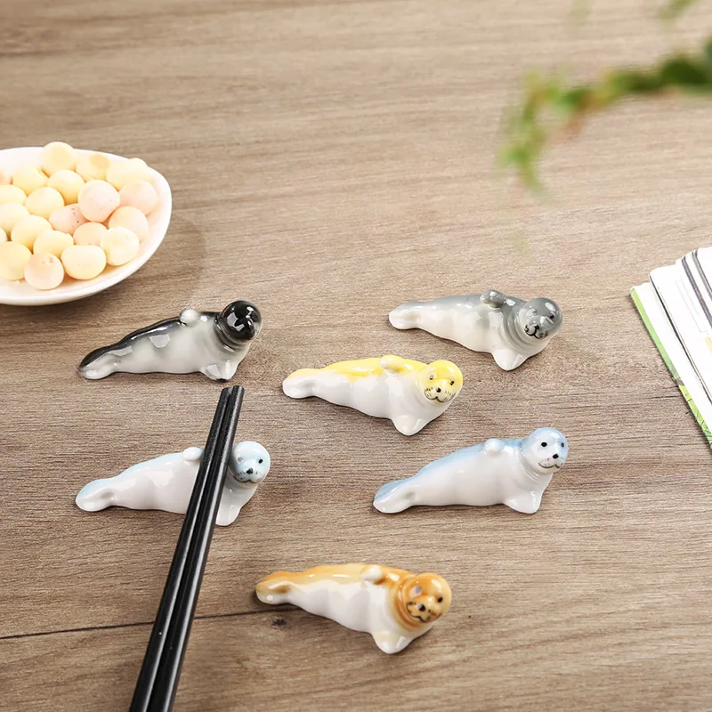 Lovely Ceramic Sea ​​Lion Chopstick Holder For Japanese Kitchen Dining Table Chopsticks Kitchen Accessories Dustproof Tableware