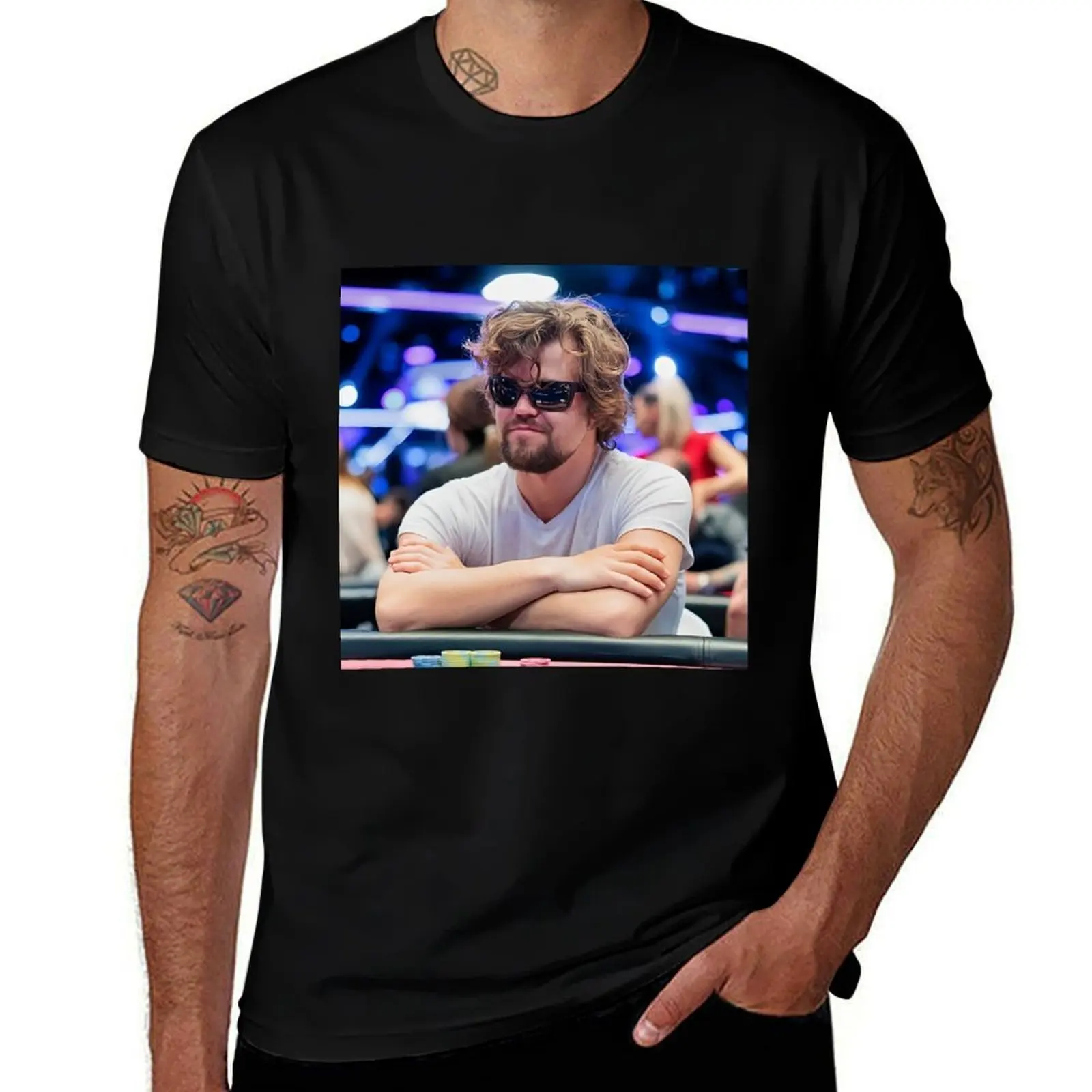 Magnus Carlsen chess player at poker table T-Shirt Large Size Casual Short Sleeve Top T-Shirt
