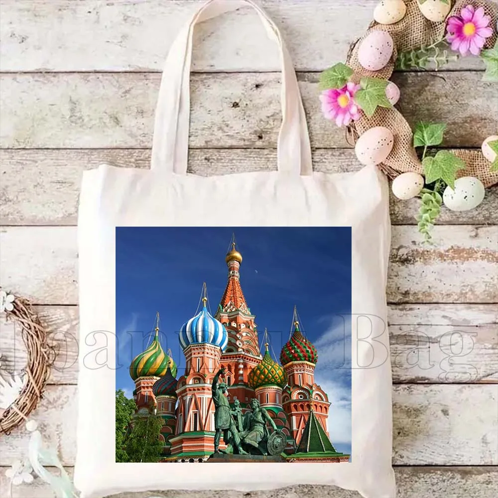 

Сумка-шоппер из хлопка с рисунком матрёшек, Кремля и Хоклому, красочная, в стиле русского искусства, с изображением Москвы, Россия