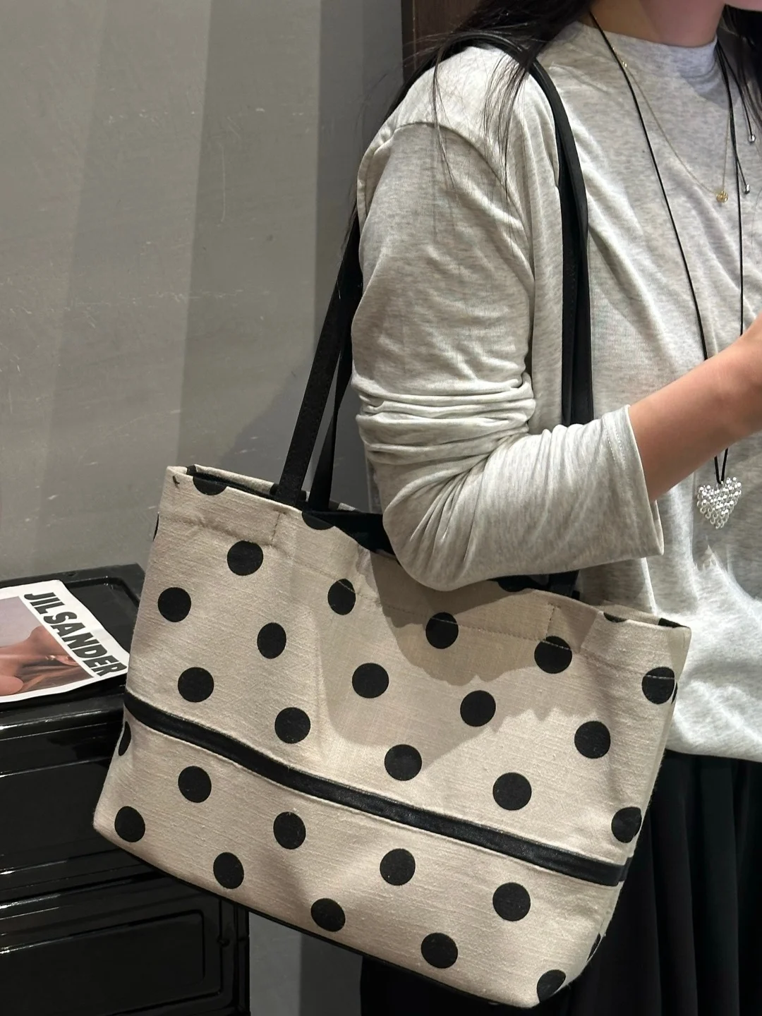 linen-head-layer-cowhide-hobo-tote-bag-women's-commuter-shoulder-bag-spring-summer-2026-fashion-soft-magnetic-buckle-closure