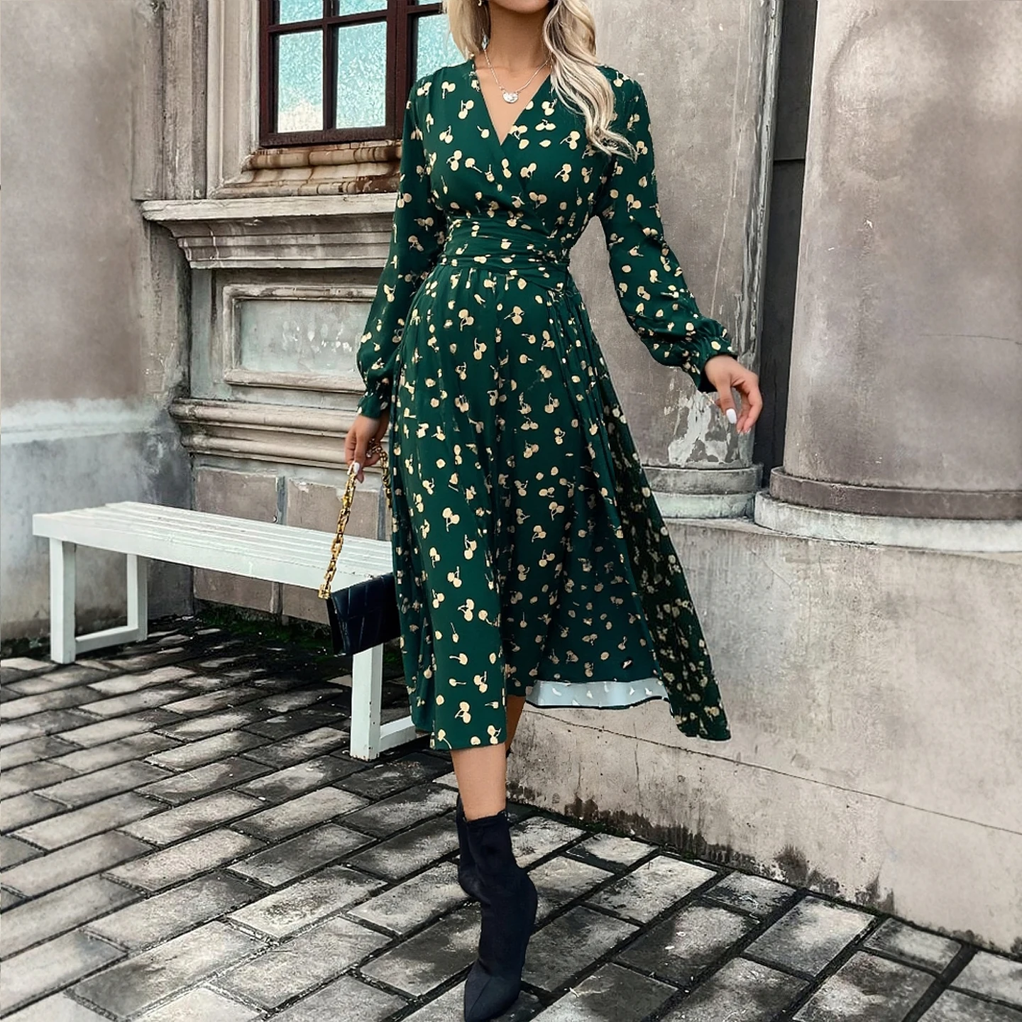 YuooMuoo فستان امرأة 2026 جديد أوروبا موضة أنيقة الخصر النحيف ضمادة فستان حفلة طويلة خمر Y2K الكرز طباعة ملابس حريمي