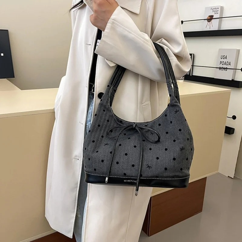 

High-End Ladies Handbag Crafted From Leather Featuring Classic Paris Inspired And Famous Vintage Look​
