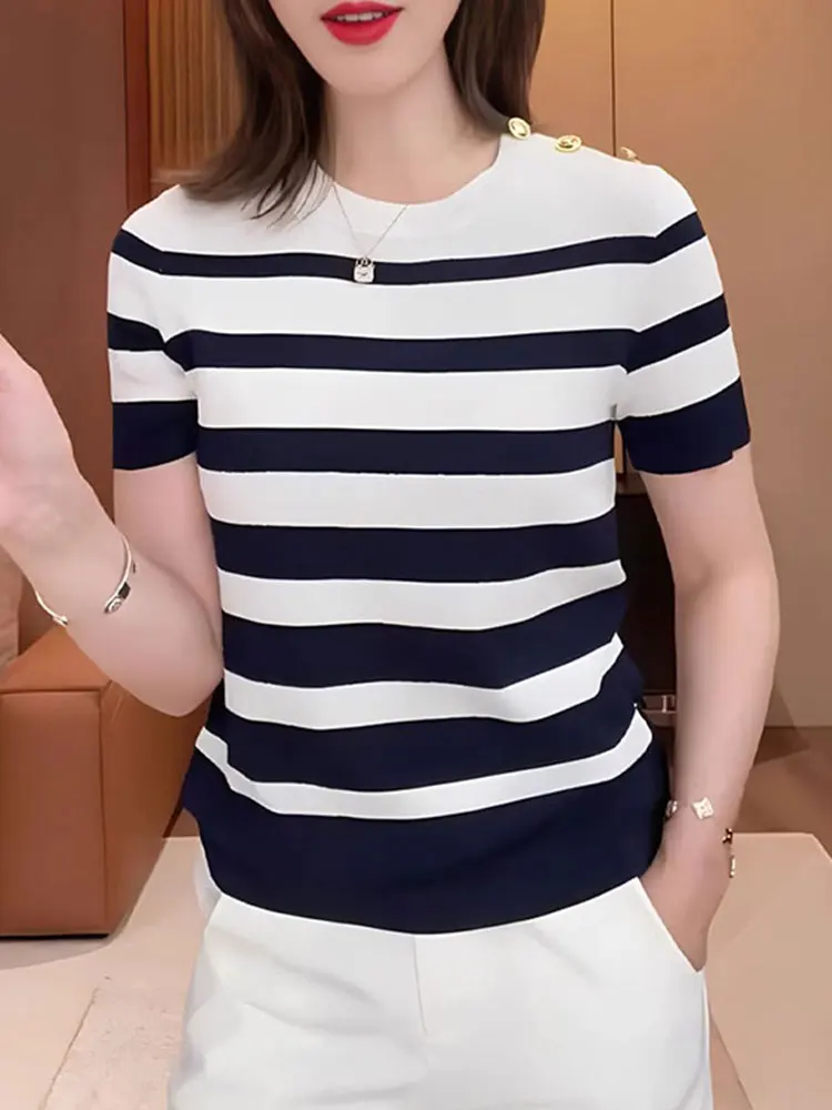 

Свободная футболка в полоску с цветной блузкой, круглый накладной Ne ort Sve Base irt Spring 2025 Commute Sle, корейская версия