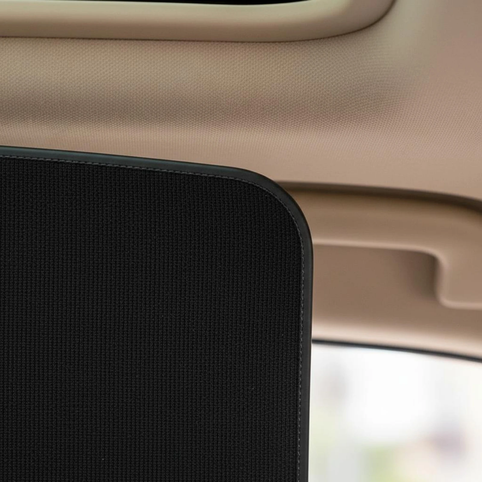 

Sunroof Shade Protection Adhesive-Backed Sunroof Shade Car Moonroof Screen Light Blocking Roof Sun Visor Easy to Install