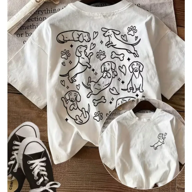 Sommerliches Damen-Freizeitoberteil im Niedlichen Stil mit Dackel-Liebesdruck, Rundhals-Kurzarm-T-Shirt