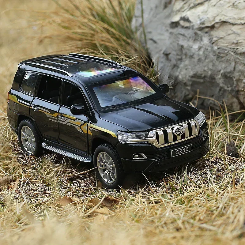 High simitation 1:32 LAND CRUISER PRADO Alloy Metal Car Model Toys With Pull Back For Kids Birthday Gifts Free Shipping