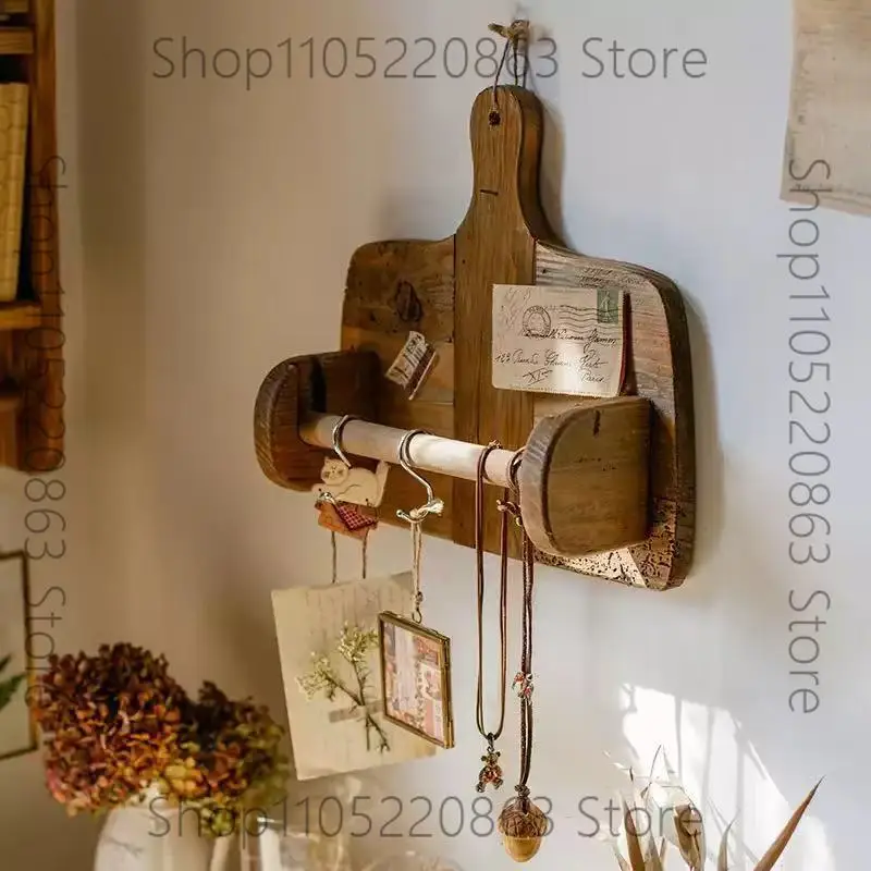 Wooden tissue rack Wall-mounted kitchen roll paper storage rack Solid wood retro home decoration tissue rack Hanging type