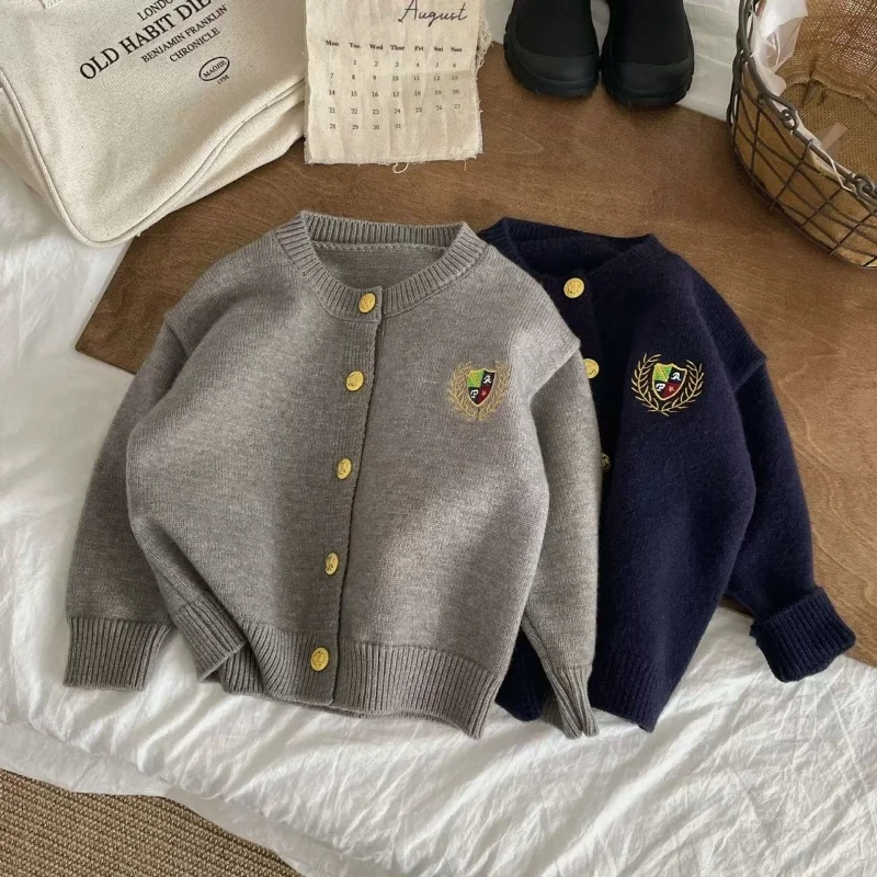 

2025 пуговиц, теплая утепленная куртка-кардиган больших размеров на весну и осень, теплая детская трикотажная одежда, свитер для мальчиков Dai, зимняя верхняя одежда из смеси шерсти