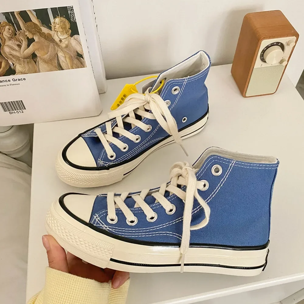 أحذية قماشية نسائية موضة ربيع 2025 أحذية رياضية رجالية مسطحة غير رسمية موضة جديدة مريحة للرجال والنساء أحذية سميكة سوليد