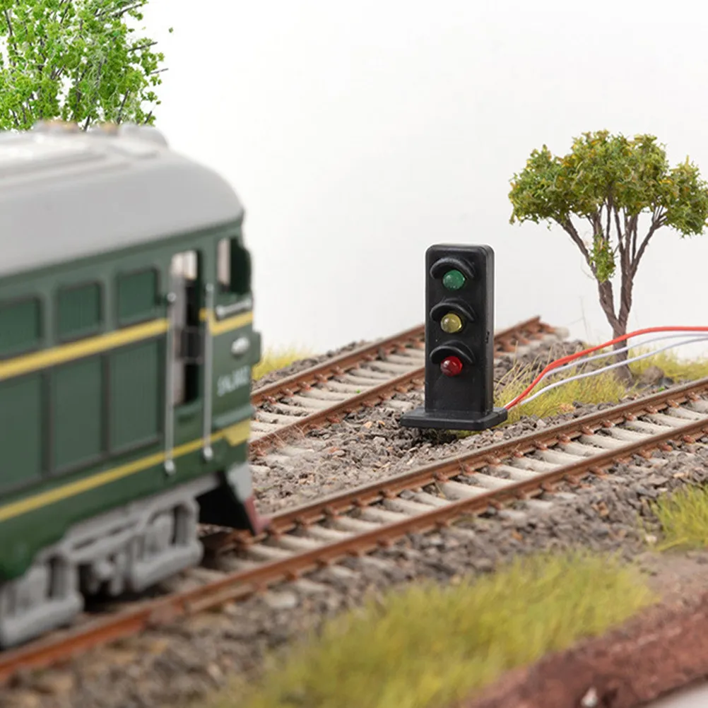 

2Pcs Mini Railroad Light Sand Table Accessories Realistic Railroad Signal Lamp for Micro Landscape Scene Decor Train Layout
