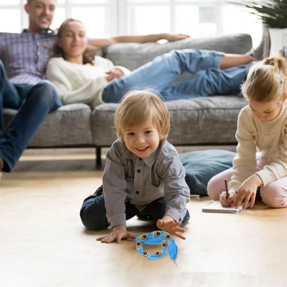 

Набор из 8 шарнирных пластиковых змей: развивающие, веселые игрушки-рептилии для детей, разноцветные змеи для игр и розыгрышей, отличный подарок для вечеринок