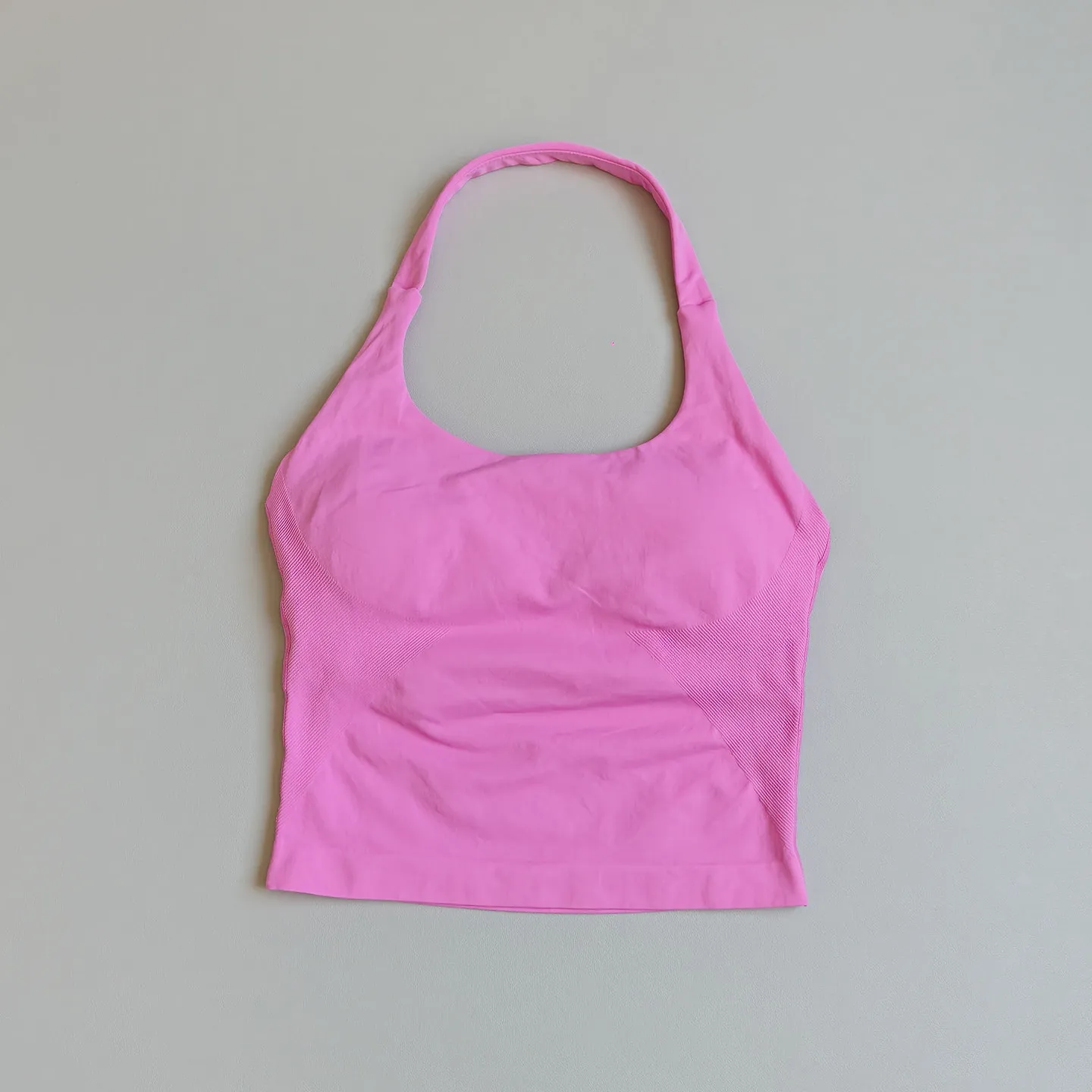 Nahtloser Neckholder-Sport-BH mit schönem Rückendesign, Push-up, stoßfest, schnelltrocknend, atmungsaktiv, schlank geschnittenes Yoga-Oberteil für den Außenbereich. – Detail 5