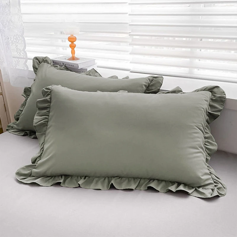 

Ruffled pillowcase Solid color pillowcase with ruffled edge