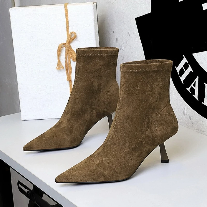 

Pointed Toe Slim Boots Women Retro Suede Mid Heel French Style Fashion Ankle Boots