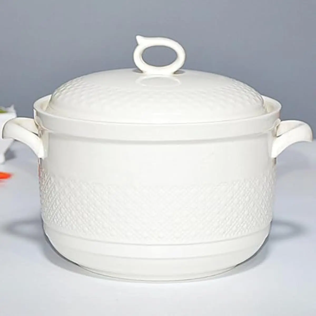 1.4Qt Porcelain Soup Tureen with Lid and Spoon, Large Round Serving Bowl Stockpot for Home Kitchen Restaurant Decor Microwave Safe
