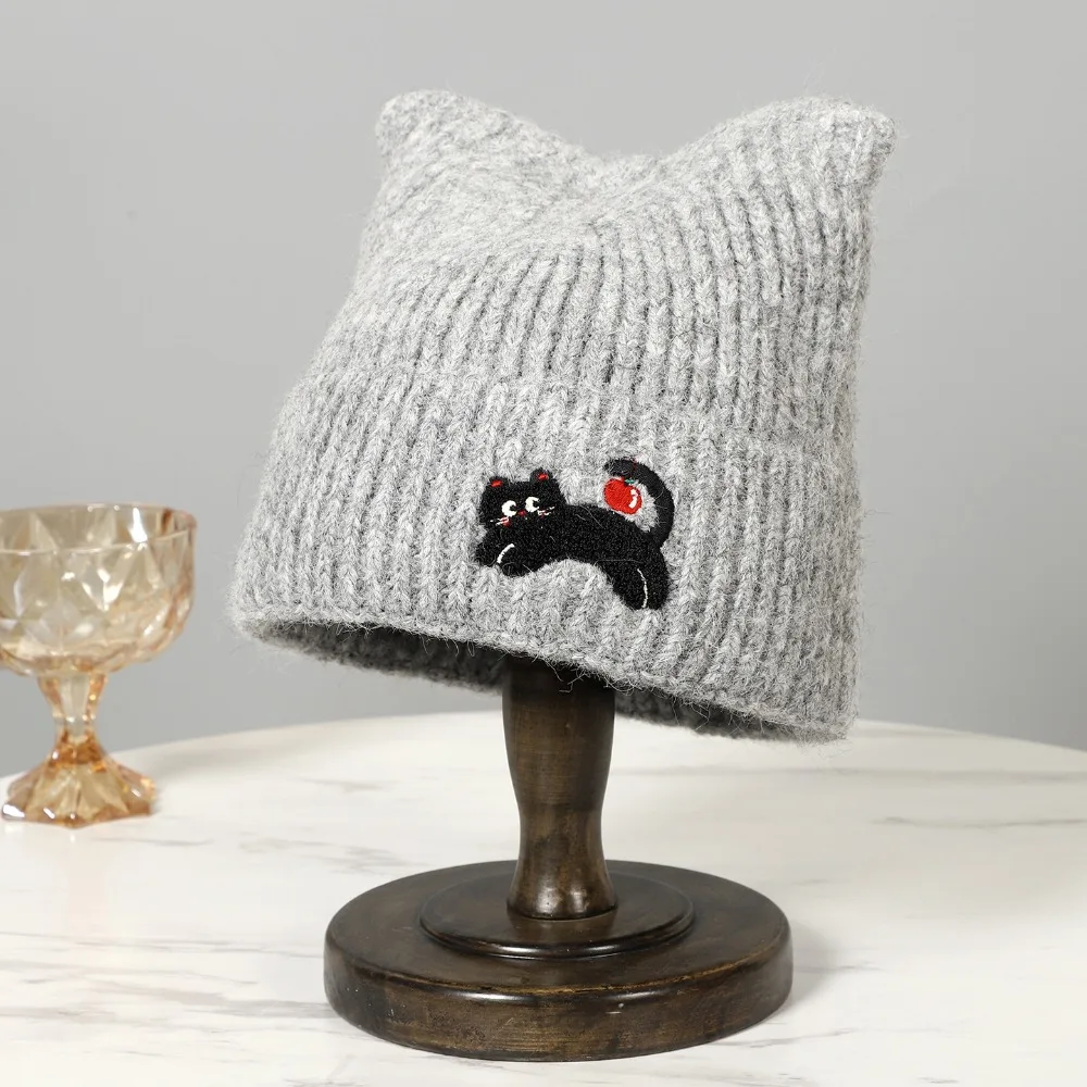 

Sweet Soft Cat's Ears Knitted Hat Embroidered Cat Korean Style Woolen Hat Wool Thickened Warm Cap Cycling