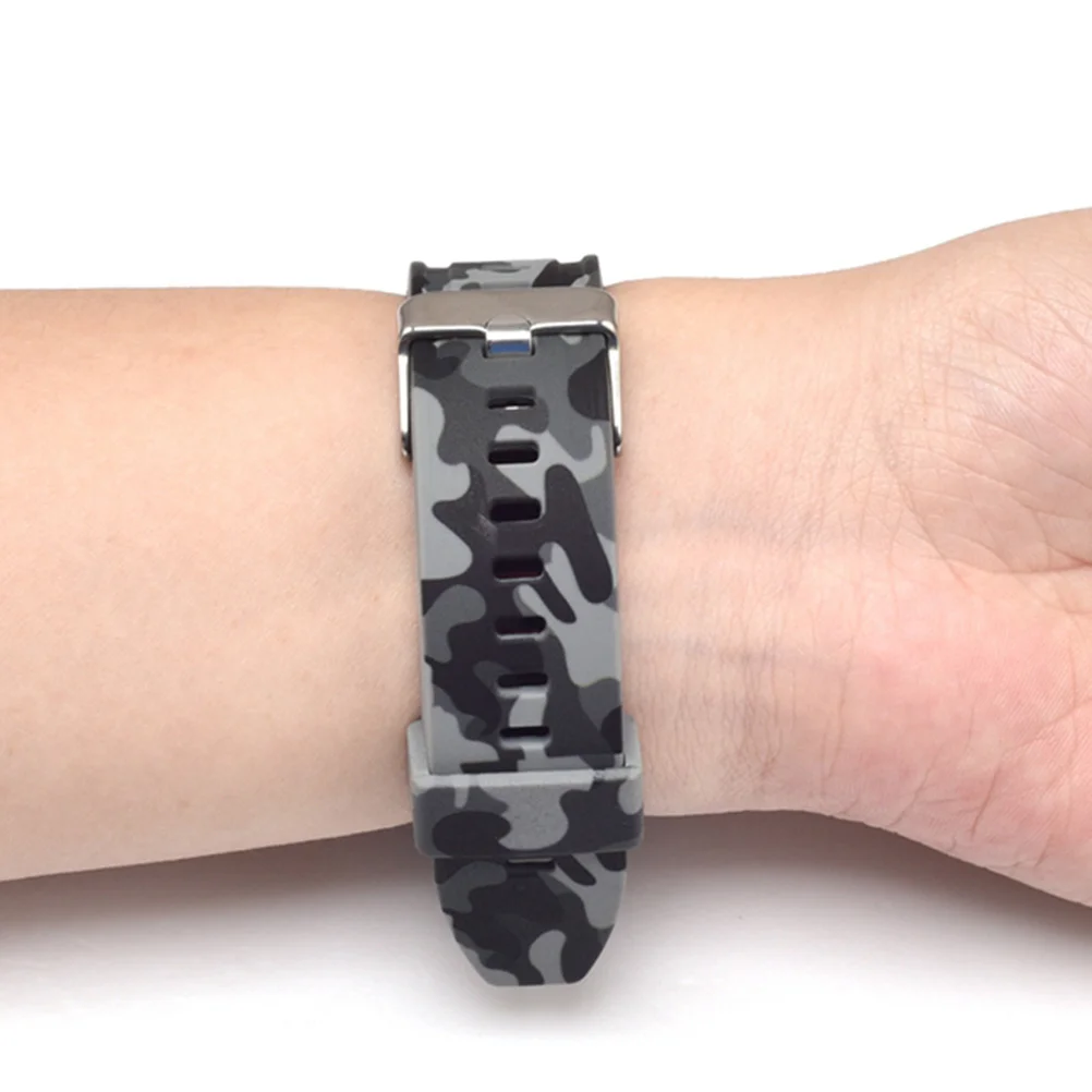 

22Mm Silicone Watch Band Camouflage Design Premium Replacement Strap for Comfortable Fashion Accessory Gift Idea
